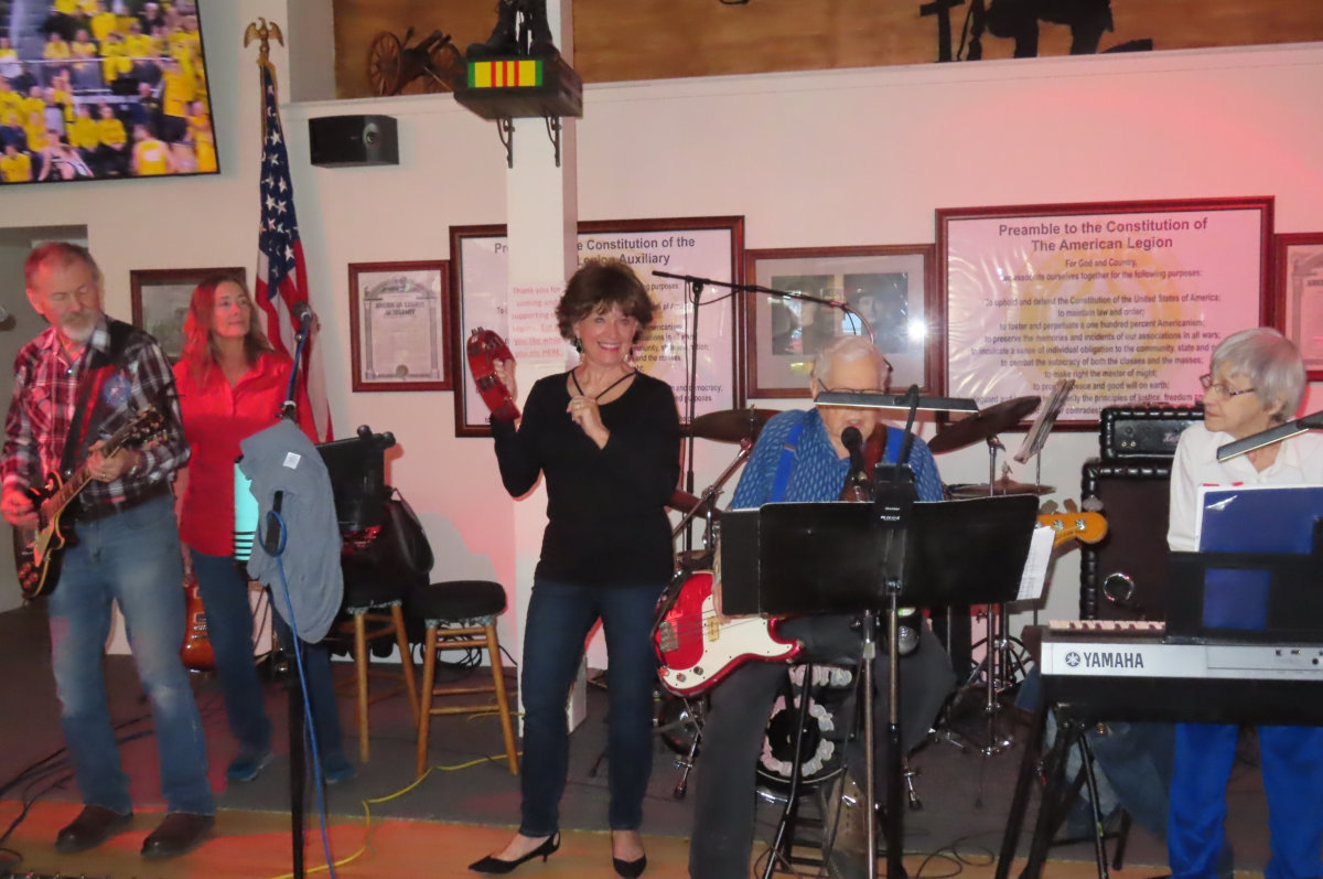The Do's & Don'ts at Solon American Legion with guest Diane Goforth on tambourine, March 2026