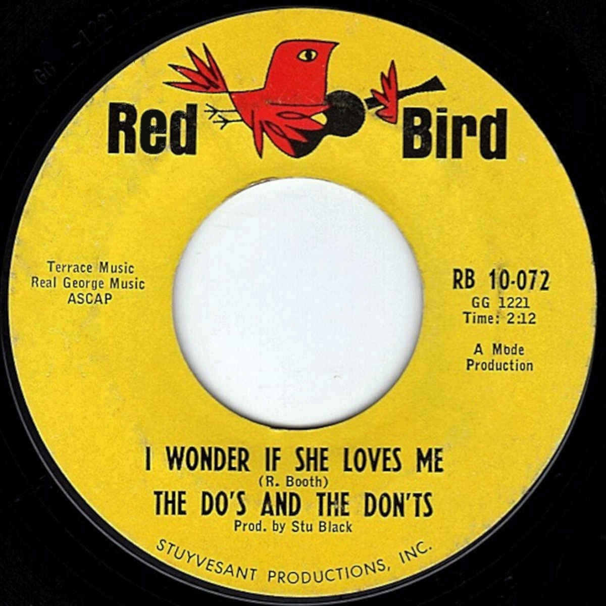 The 45 rpm record of 'I Wonder If She Loves Me' by The Do's & The Don'ts on Red Bird Records, 1966