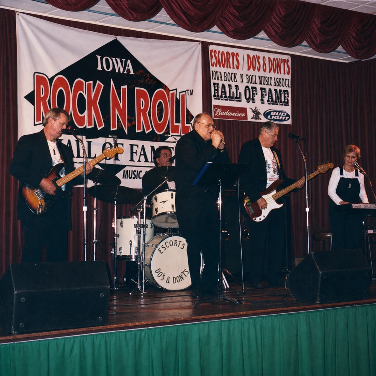 The Escorts / Do's & Don'ts Oldies Music at Clear Lake, Iowa